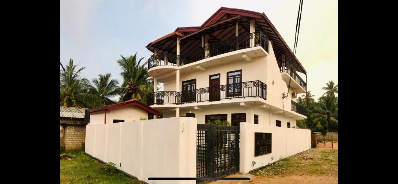 Alffa Guest Inn Trincomalee Dış mekan fotoğraf