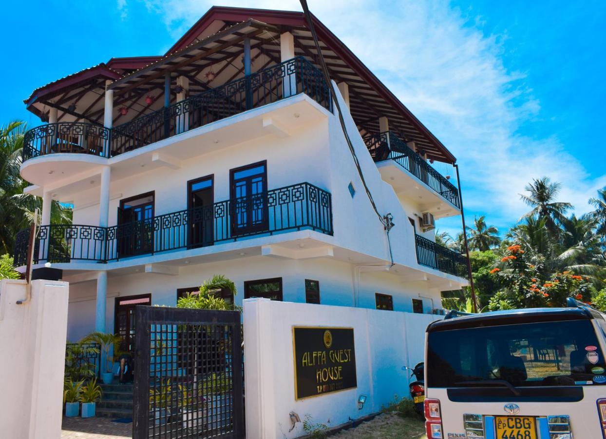 Alffa Guest Inn Trincomalee Dış mekan fotoğraf